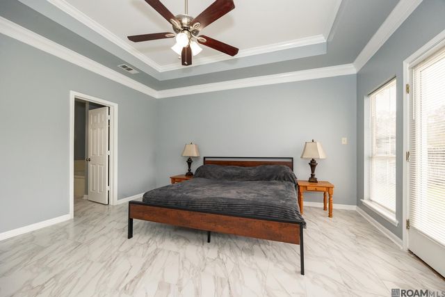 30403 Lafleur Rue, Walker, LA 70785