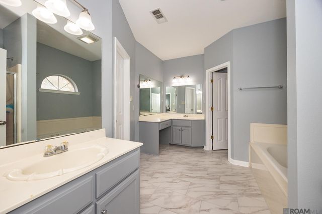 30403 Lafleur Rue, Walker, LA 70785