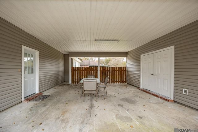 30403 Lafleur Rue, Walker, LA 70785