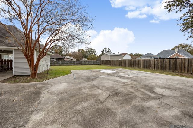 30403 Lafleur Rue, Walker, LA 70785