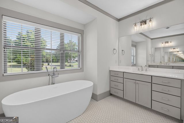 417 Fox Valley Drive, Monroe, GA 30656