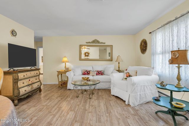 465D Thornbury Court, Lakewood, NJ 08701