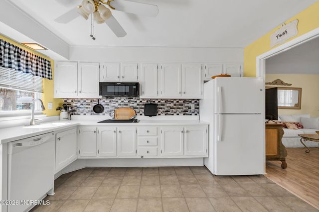 465D Thornbury Court, Lakewood, NJ 08701