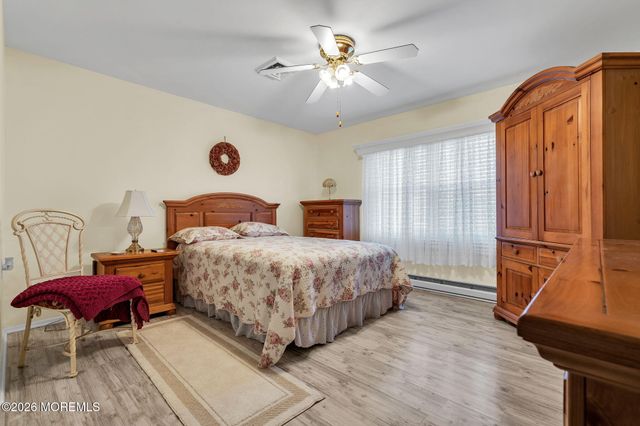 465D Thornbury Court, Lakewood, NJ 08701