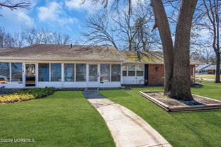 465D Thornbury Court, Lakewood, NJ 08701