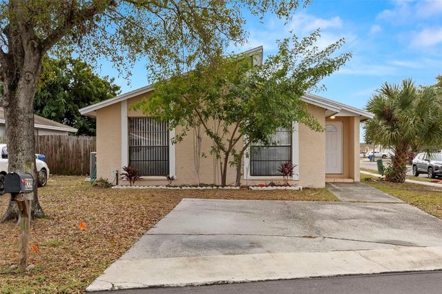 8229 RAVENCROFT DRIVE, Tampa, FL 33615