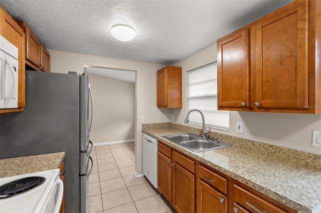 8229 RAVENCROFT DRIVE, Tampa, FL 33615