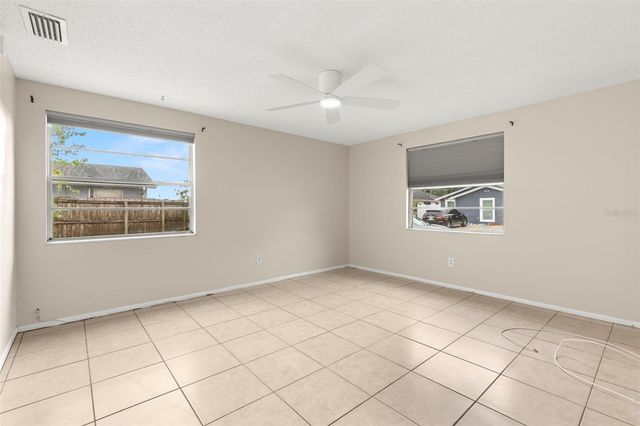 8229 RAVENCROFT DRIVE, Tampa, FL 33615