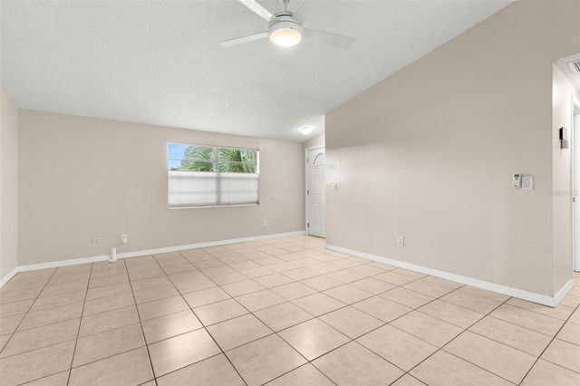 8229 RAVENCROFT DRIVE, Tampa, FL 33615