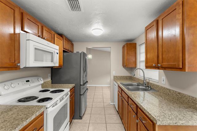 8229 RAVENCROFT DRIVE, Tampa, FL 33615