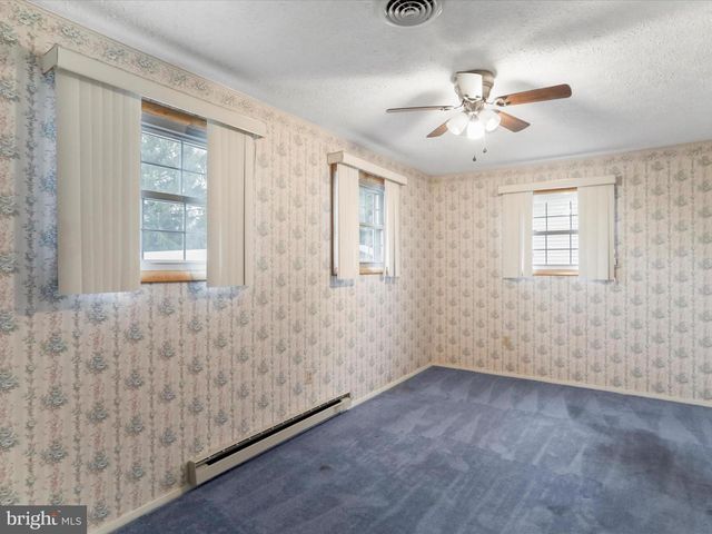 192 AIRPORT ST, Keyser, WV 26726