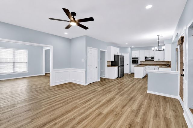 2505 Classic Court W, Bedford, TX 76021