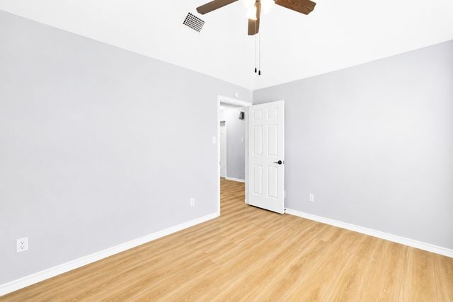 2505 Classic Court W, Bedford, TX 76021