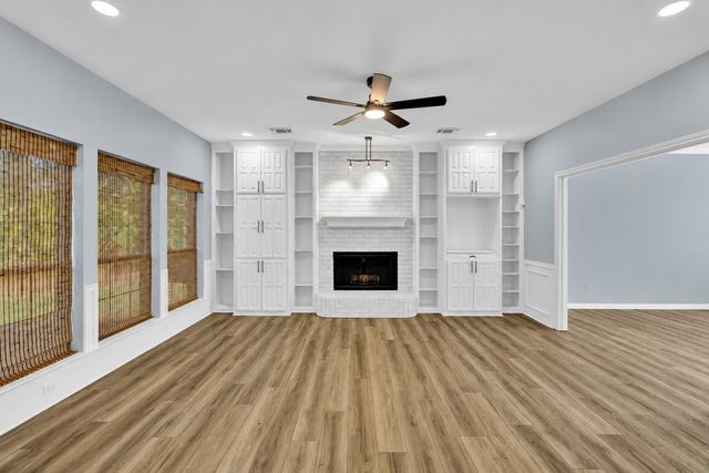 2505 Classic Court W, Bedford, TX 76021