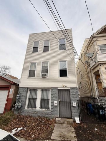 52 Montrose Ter, Irvington Twp., NJ 07111
