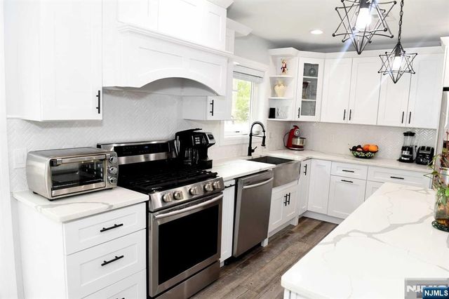 152 W Clinton Avenue, Tenafly, NJ 07670