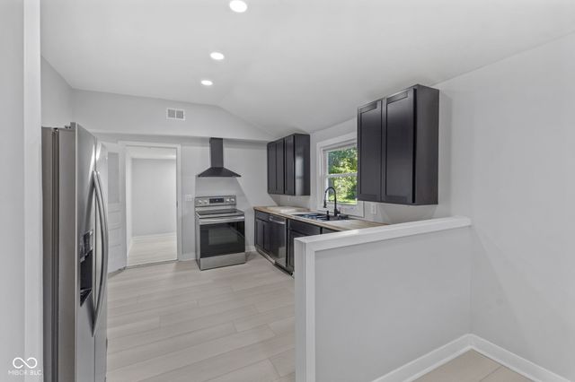 4986 Adkins Street, Columbus, IN 47201