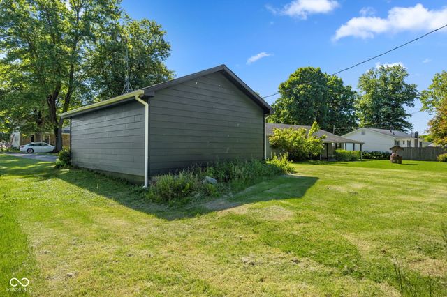 4986 Adkins Street, Columbus, IN 47201