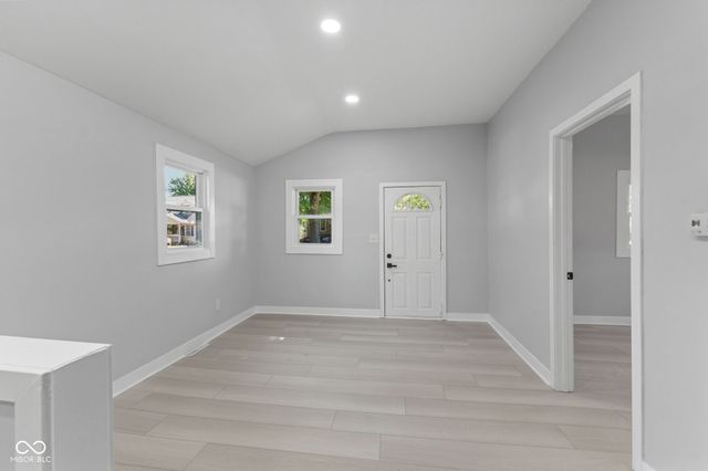 4986 Adkins Street, Columbus, IN 47201
