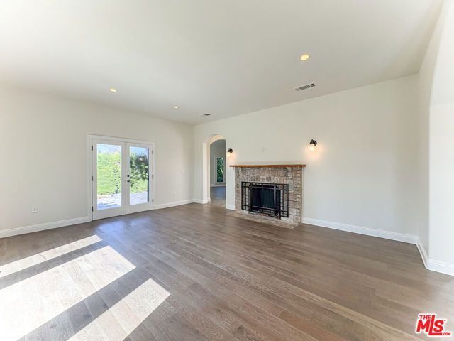1043 S Plymouth Boulevard, Los Angeles, CA 90019