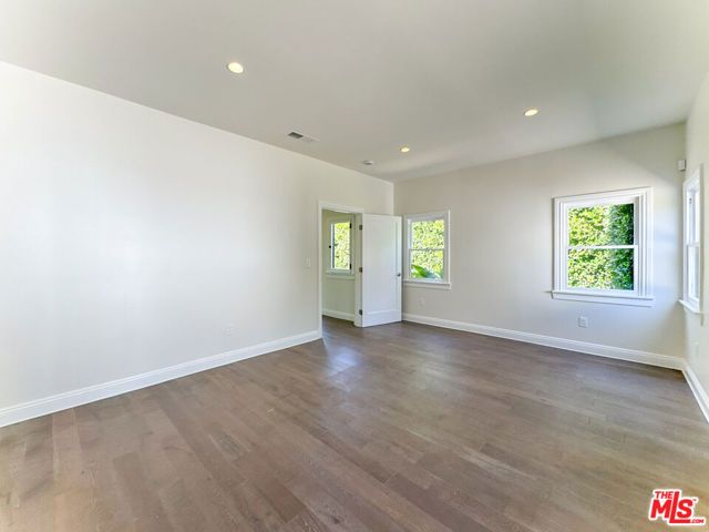 1043 S Plymouth Boulevard, Los Angeles, CA 90019