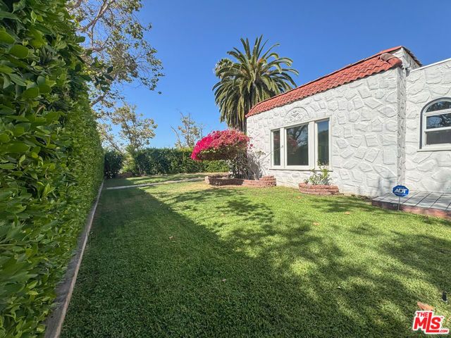 1043 S Plymouth Boulevard, Los Angeles, CA 90019