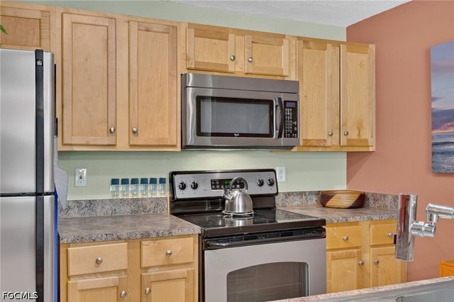 3344 N Key DR 6, North Fort Myers, FL 33903