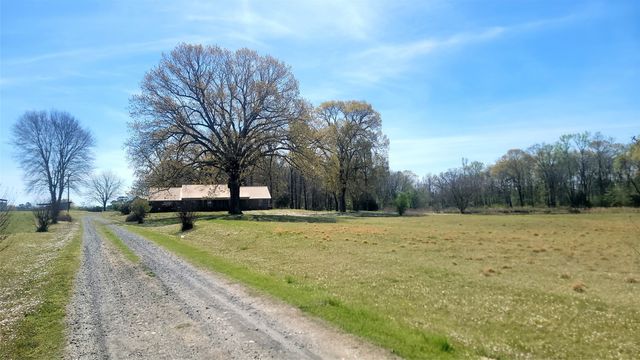 3411 County Road 3110, De Kalb, TX 75559