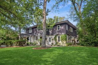1557 Cavell Avenue, Highland Park, IL 60035