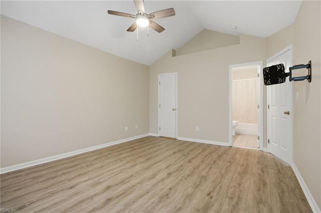 713 Oak Mill LN, Newport News, VA 23602