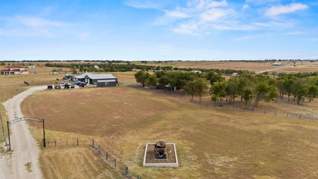 1767 County Road 420, Taylor, TX 76574