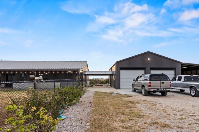 1767 County Road 420, Taylor, TX 76574