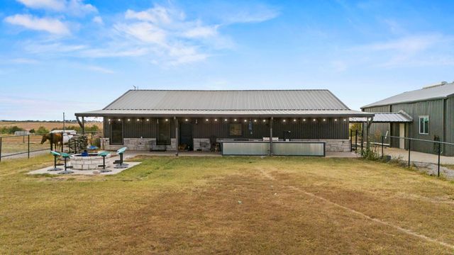 1767 County Road 420, Taylor, TX 76574