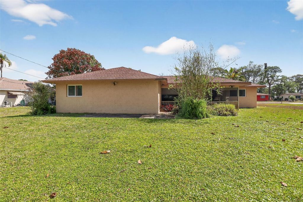 Image 4 of property listing at 307 MAPLE AVENUE N, Lehigh Acres, FL 33936