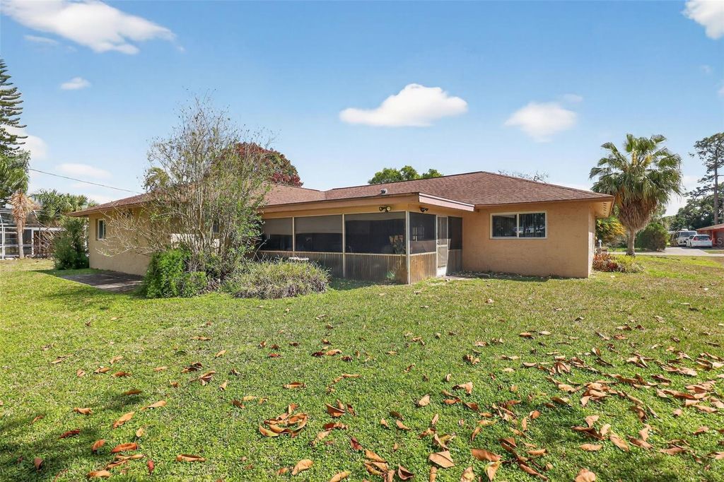 Image 5 of property listing at 307 MAPLE AVENUE N, Lehigh Acres, FL 33936