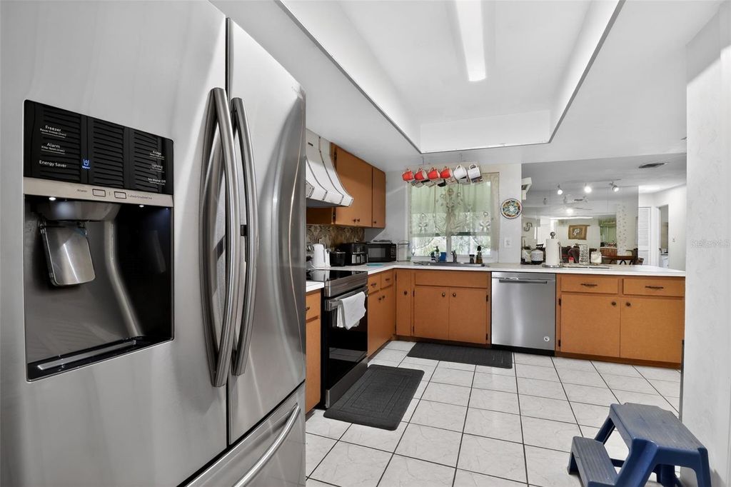 Image 10 of property listing at 307 MAPLE AVENUE N, Lehigh Acres, FL 33936