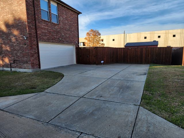 502 Elderwood Loop, Mesquite, TX 75181