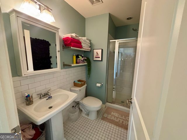 565 Peachtree Street NE 1011, Atlanta, GA 30308