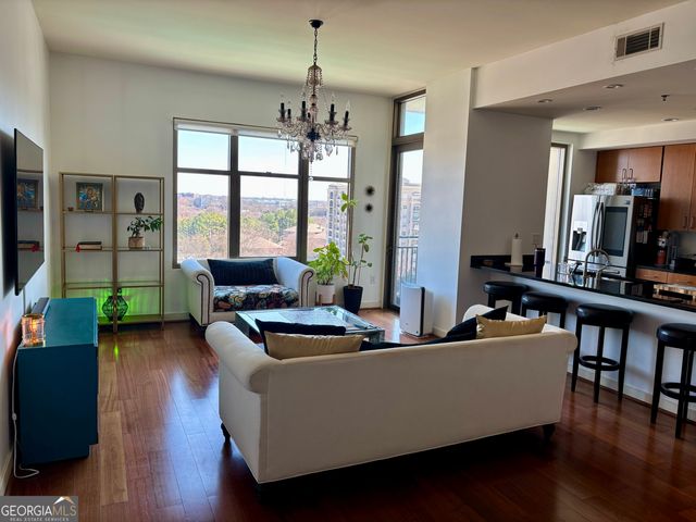 565 Peachtree Street NE 1011, Atlanta, GA 30308