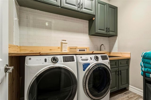 1107 NW 7TH PLACE, Cape Coral, FL 33993