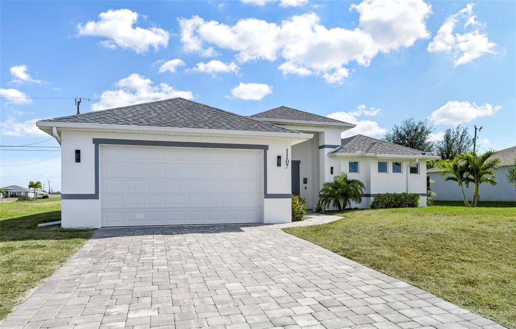 Image 2 of property listing at 1107 NW 7TH PLACE, Cape Coral, FL 33993