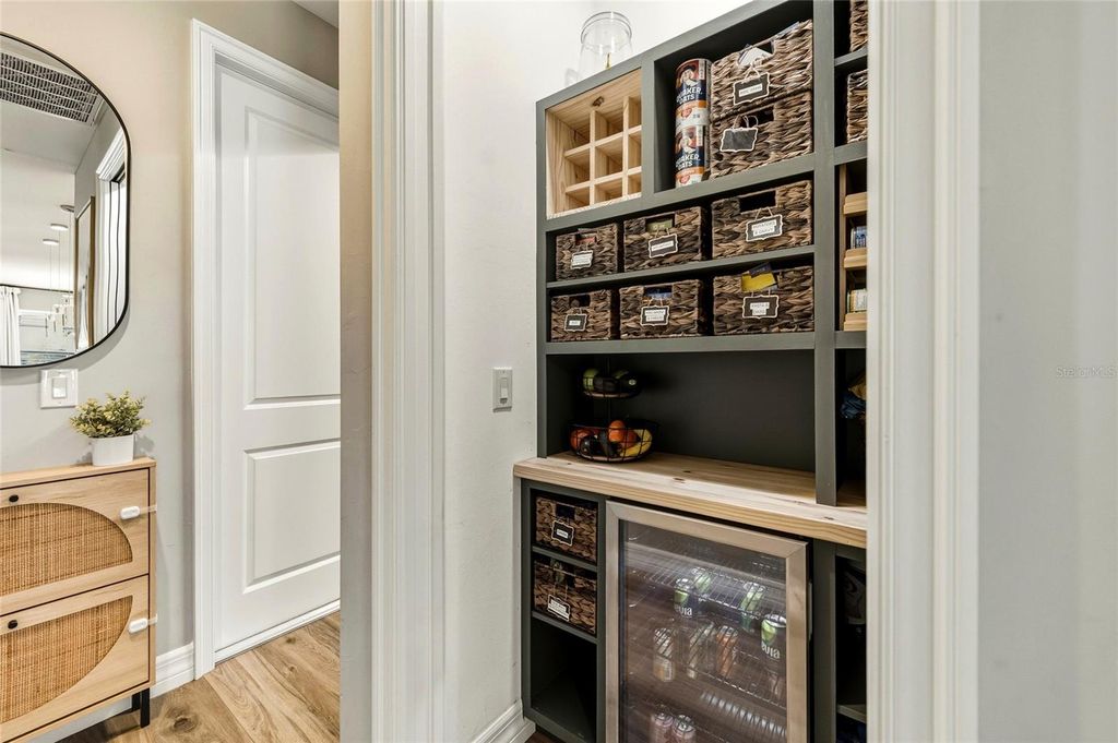 Image 16 of property listing at 1107 NW 7TH PLACE, Cape Coral, FL 33993