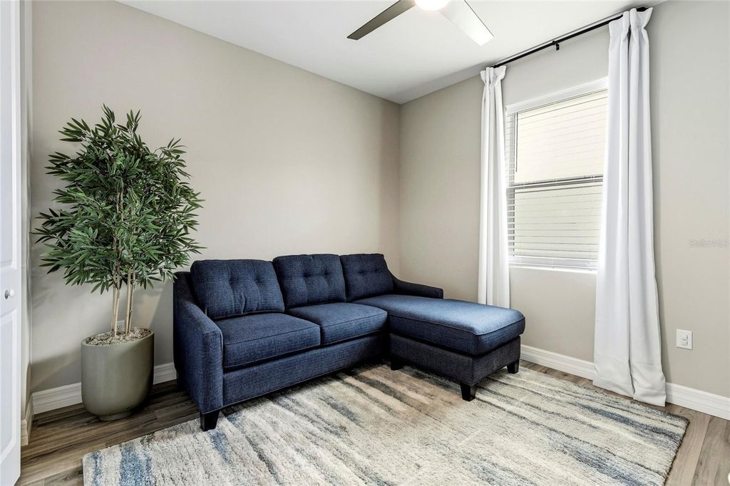 Image 18 of property listing at 1107 NW 7TH PLACE, Cape Coral, FL 33993