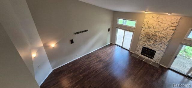8767 Townsend Drive, White Lake, MI 48386