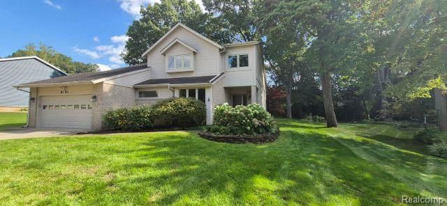 8767 Townsend Drive, White Lake, MI 48386