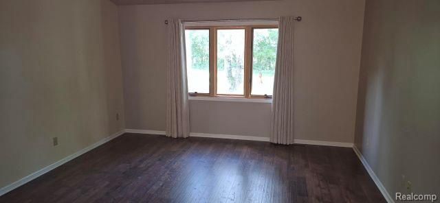 8767 Townsend Drive, White Lake, MI 48386