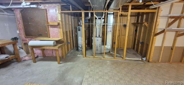 8767 Townsend Drive, White Lake, MI 48386
