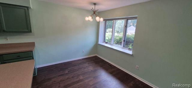 8767 Townsend Drive, White Lake, MI 48386