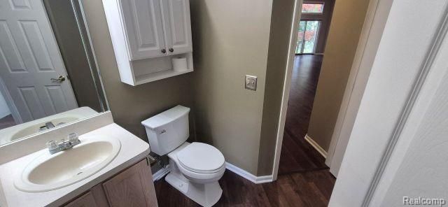 8767 Townsend Drive, White Lake, MI 48386