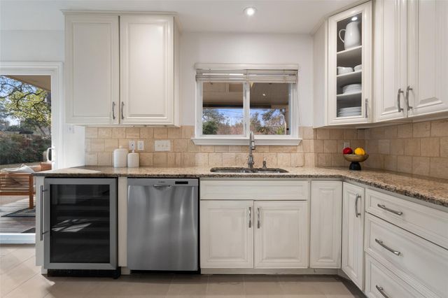 6523 Heron DR, Austin, TX 78759